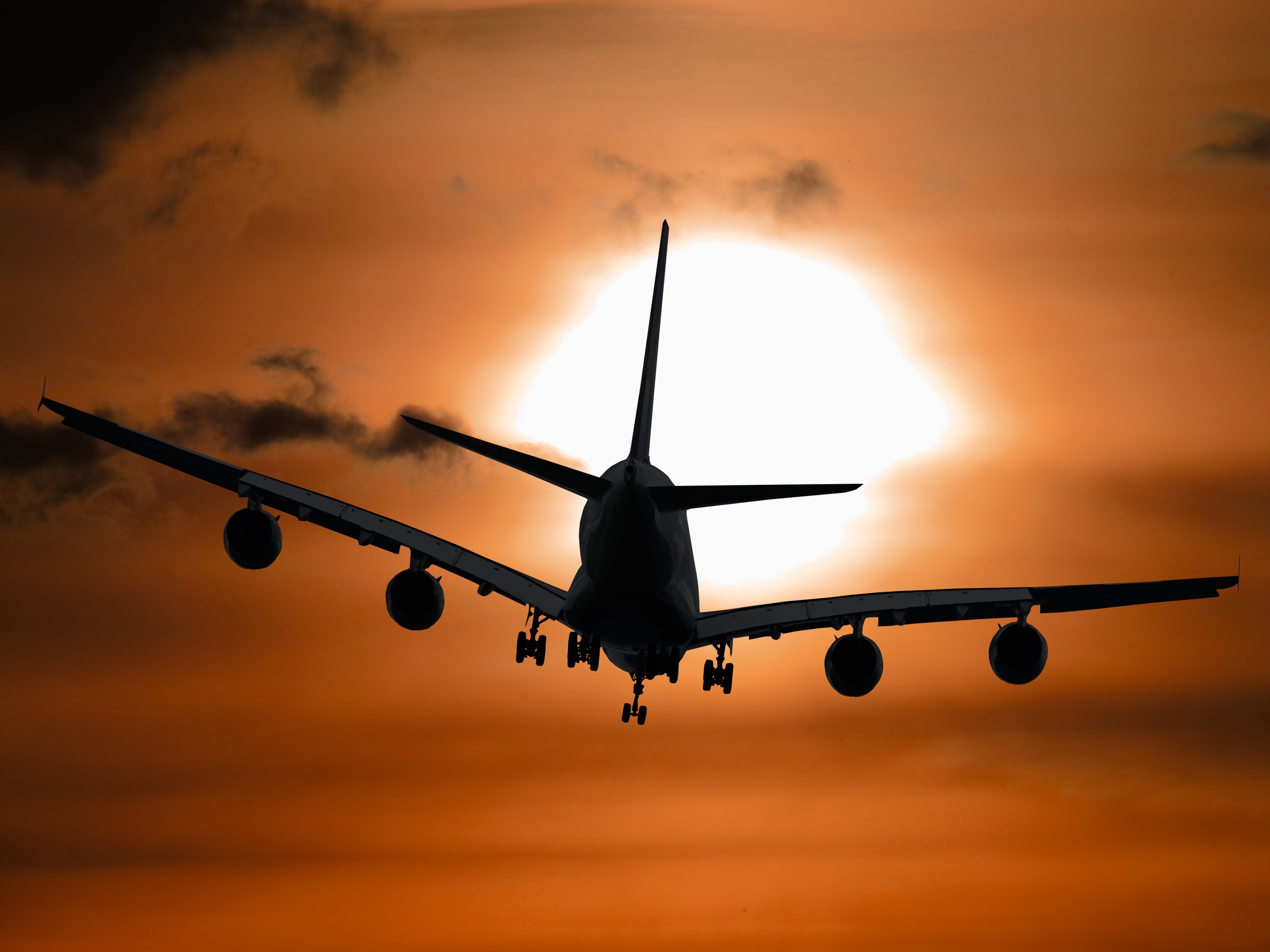 Top 5 travel apps for booking online tickets